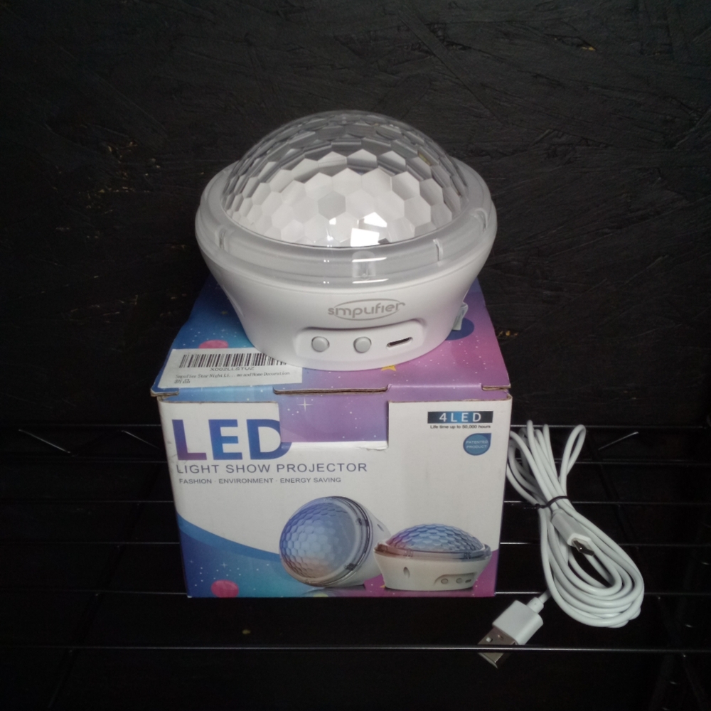 LED Star Projector Night Light - Picture 2 of 7
